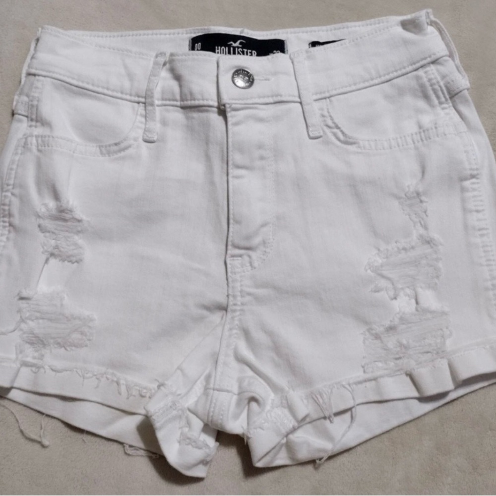 Hollister White High Rise Cuffed Stretch Short-Shorts Size 00 W23